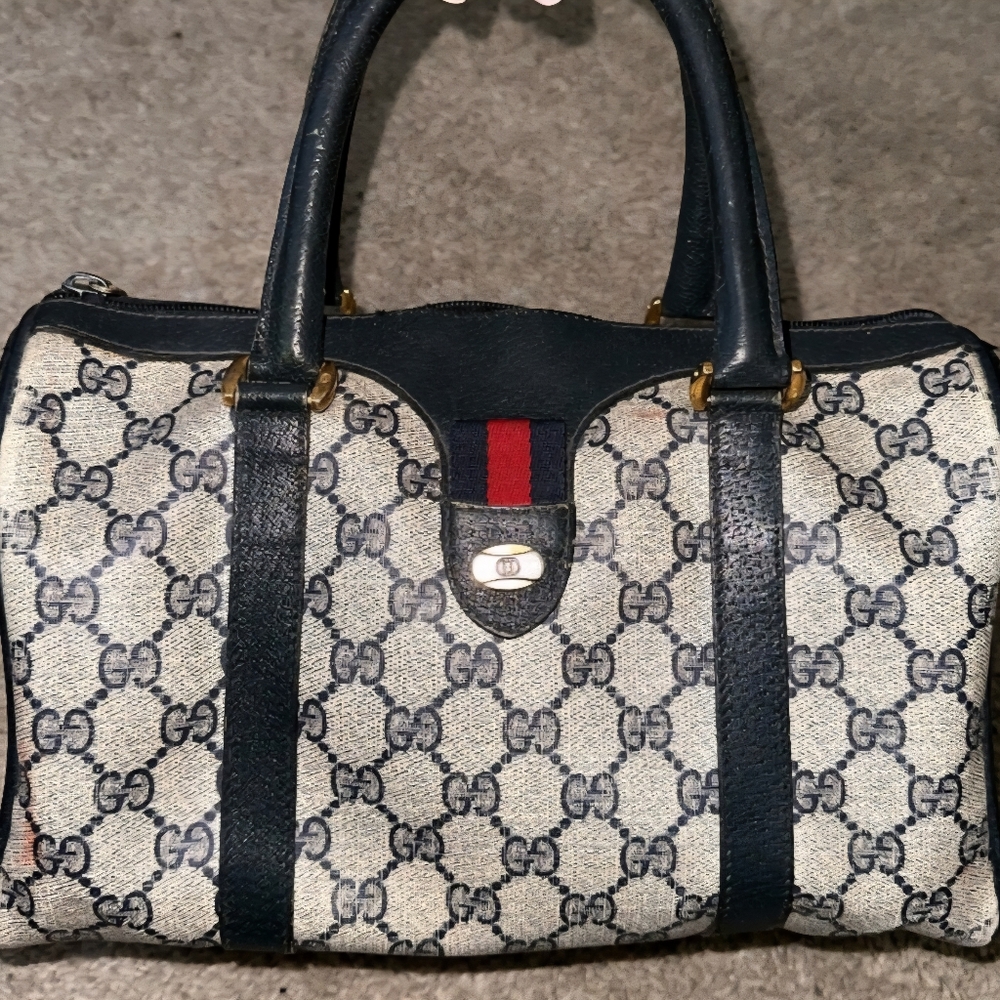 Authentic Vintage Gucci GG Monogram Supreme Sherry Web - Picture 3 of 12